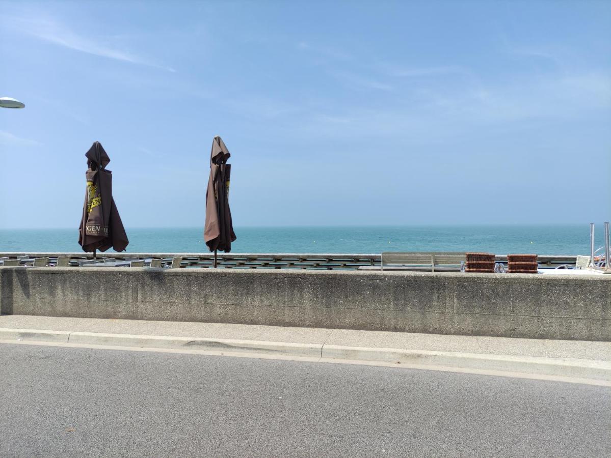Au Point De Vue : Appartement Face A La Mer. Veulettes-sur-Mer Exterior foto